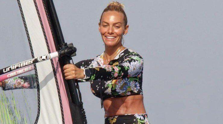 Ιωάννα Μαλέσκου: Για θαλάσσια σπορ με τον σύντροφό της! [εικόνες]