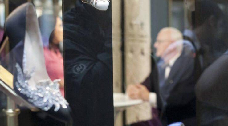 Manolo Blahnik σε πιο προσιτές τιμές;