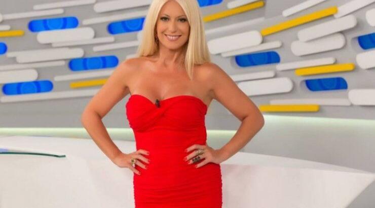 Δείτε τί φόρεσε η Μαρία Μπακοδήμου στο κόκκινο χαλί στις Κάννες