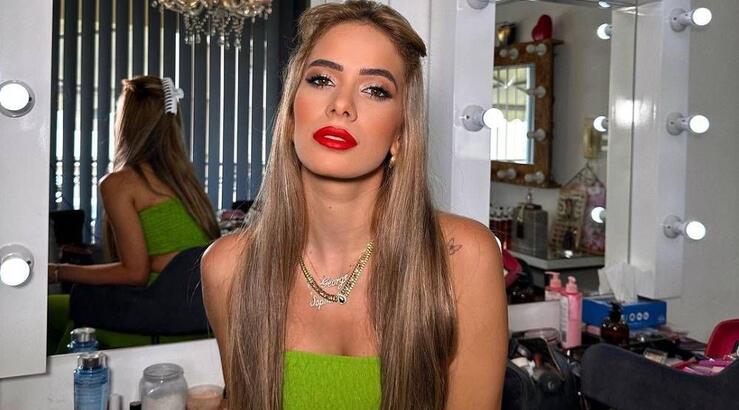 Πώς θα φορέσεις το κόκκινο καλσόν όπως οι fashionistas του νησιού