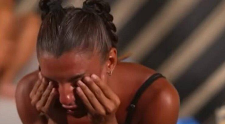 Μαριαλένα Ρουμελιώτη: Έμαθε στον αέρα του “Survivor” για την εγκυμοσύνη [βίντεο]