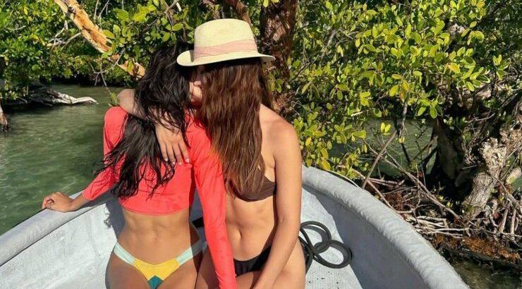 Κούκλα Ελληνίδα μοντέλο περήφανη στην τελετή αποφοίτησης της συζύγου της [εικόνες]