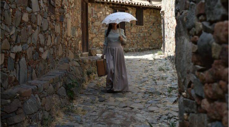 Κύπρια ηθοποιός εξομολογείται τoν ψυχολογικό πόλεμο και τη σεξουαλική παρενόχληση που δέχθηκε