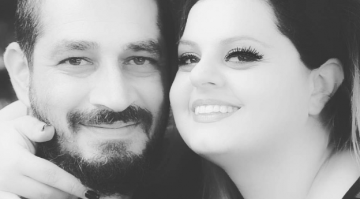 Το παθιασμένο φιλί της Μαριλένης Σταύρου στο σύζυγό της!