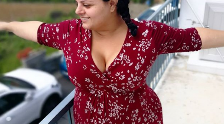 Ακομπλεξάριστη! Η Μαριλένη Σταύρου μας δείχνει το σώμα της χωρίς ρετούς!