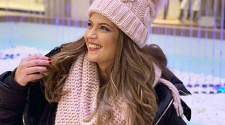 Η Μαρίνα Χατζηκώστα μας έβαλε στο cozy διαμέρισμά της