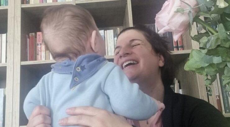 Μαρίνα Βρόντη: Αποκάλυψε σε ποιον μοιάζει ο 7 μηνών γιο της [βίντεο]