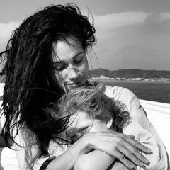 Meghan Markle: Mοιράζεται τρυφερές στιγμές με τον Archie και τη Lilibet