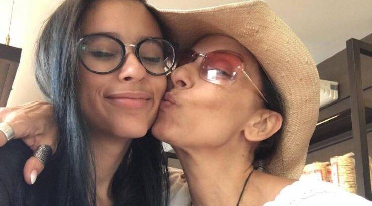 Ματθίλδη Μαγγίρα: Οι αποκαλύψεις που έκανε για τη 18χρονη κόρη της! [βίντεο]