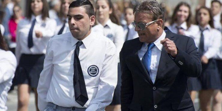 ΠτΔ:Υποτροφία στον τυφλό μαθητή που παρέλασε στις 25 Μαρτίου 