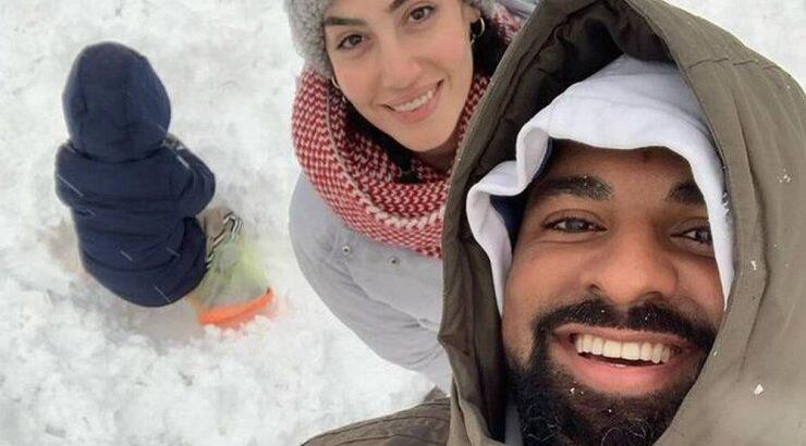 Ησαΐας Ματιάμπα: Με την Κύπρια σύζυγο του και τον γιο τους στα χιόνια! [εικόνες]