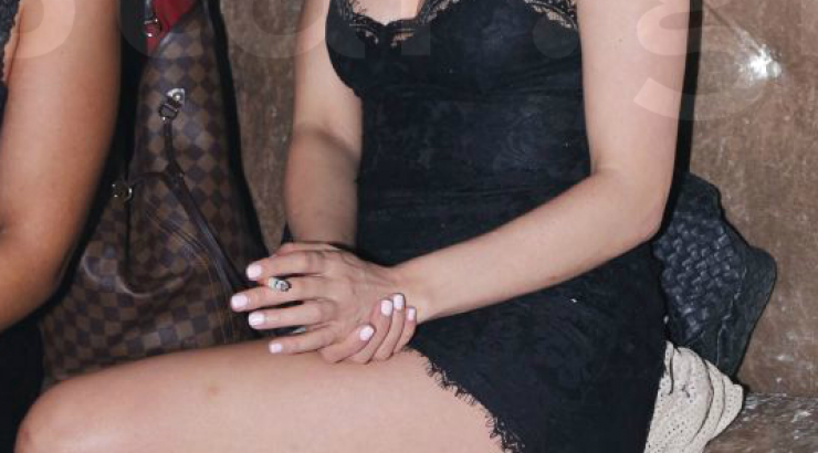 Η σέξι εμφάνιση πασίγνωστης Ελληνίδας ηθοποιού σε βραδινή έξοδο!