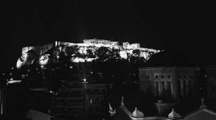 Γενέθλια για επώνυμο Κύπριο στην Αθήνα με φόντο την Ακρόπολη!