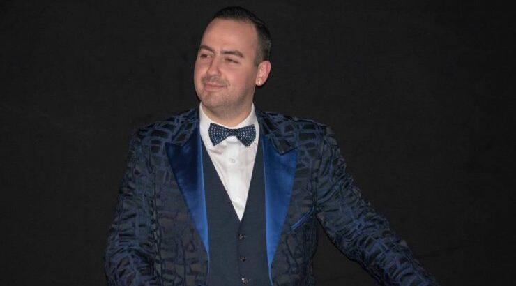 Μαυρίκιος Μαυρικίου: Έκανε πως δεν είχε καλό σήμα για να αποφύγει άβολη ερώτηση Έλληνα παρουσιαστή 