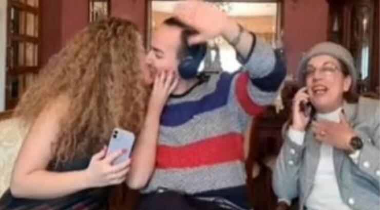 Μαυρίκιος Μαυρικίου: Δεν σταματούσαν να φιλιούνται on air με τη μέλλουσα σύζυγό του! [βίντεο]