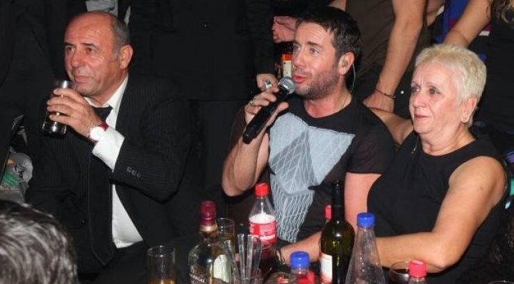 Συνελήφθη ο πατέρας του Μαζωνάκη για χρέη στο Δημόσιο