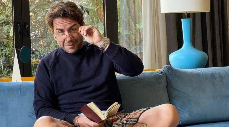 Ο Γιώργος Μαζωνάκης έκανε βουτιά στα παγωμένα νερά ενώ χιόνιζε! [βίντεο]