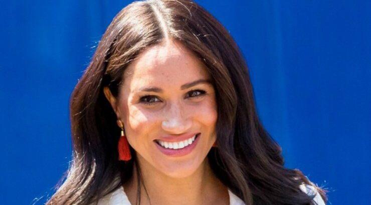 Η Meghan Markle φόρεσε ξανά το φόρεμα των αρραβώνων της και δημιούργησε ένα casual chic σύνολο