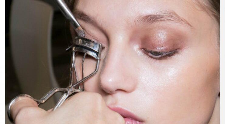 Μεγαλύτερες βλεφαρίδες χωρίς μάσκαρα; Γίνεται