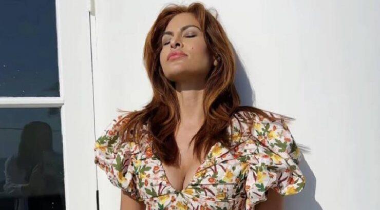 Eva Mendes: Κάνει διακοπές στην Ελλάδα – Τα στιγμιότυπα από το νησί 