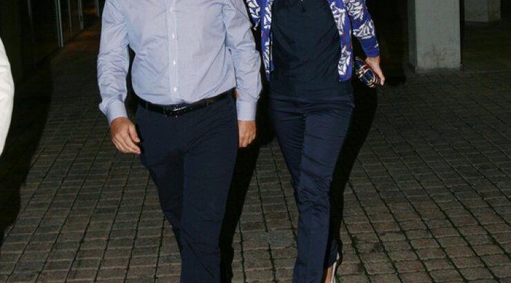 Ελένη Μενεγάκη - Ματέο Παντζόπουλος: Το τρυφερό φιλί τους στη χριστουγεννιάτικη γιορτή