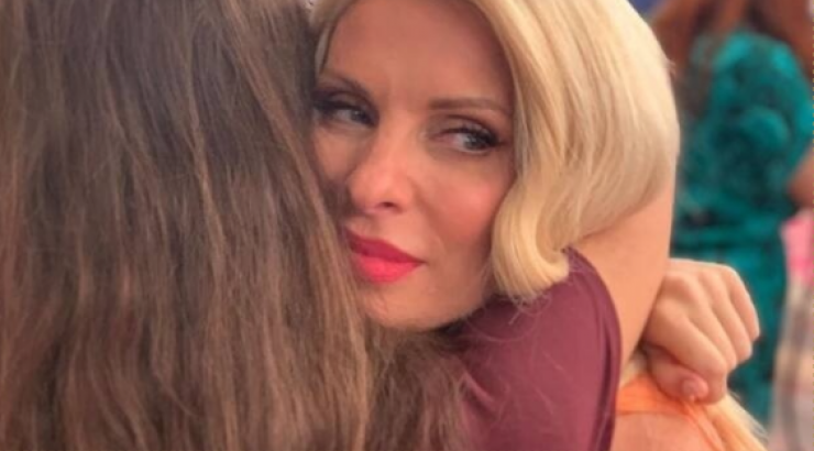 Ελένη Μενεγάκη: Η απαγόρευση που της έθεσε η κόρη της και αφορά τις κοινές τους εμφανίσεις [βίντεο] 