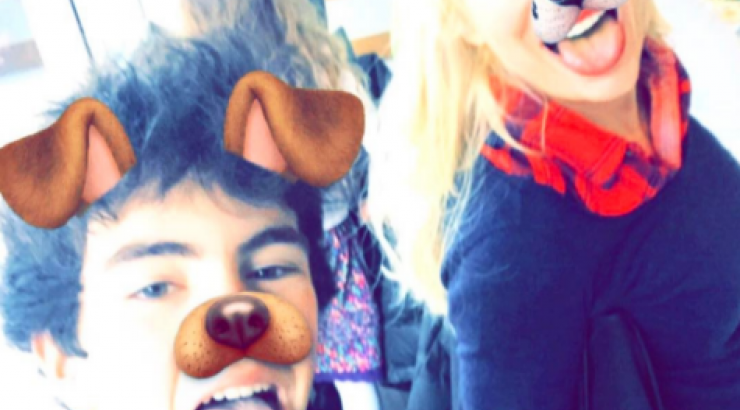 Θα πέσετε κάτω με τον χαρακτηρισμό στην Ελένη Μενεγάκη από τον γιο της, Άγγελο!