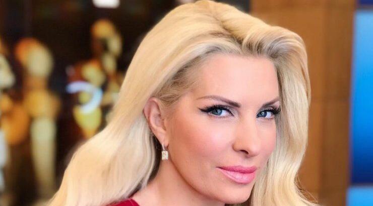 Ελένη Μενεγάκη για επώνυμο Κύπριο: “Είναι κούκλος”