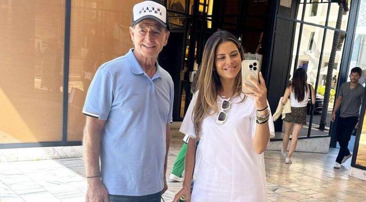 Μαρία Menounos: Η τρυφερή εικόνα του πατέρα της ως "cool παππούς" και την κόρη της