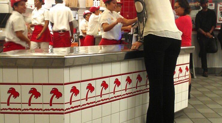 Η σταρ του Hollywood και το burger!!!