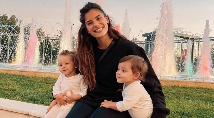 Η Χριστίνα Μπόμπα στηρίζει το messy play – Τα αναπτυξιακά οφέλη για τα παιδιά 