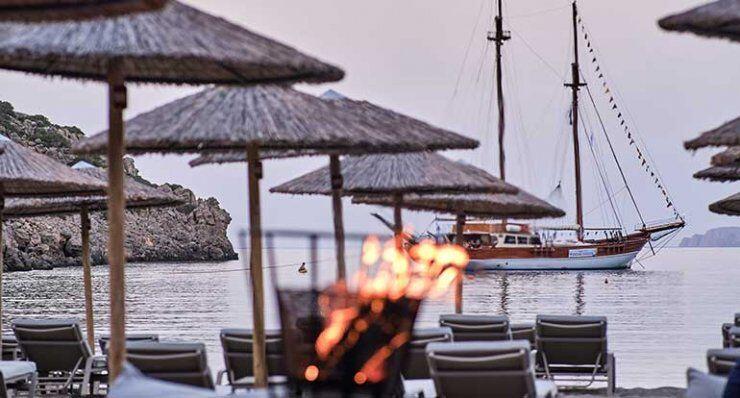 Εξερευνήστε την Ελλάδα με το Metaxa και το Clumsies