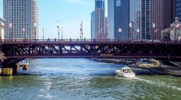 Νέο θρίλερ: Η αστυνομία αναζητά γνωστή τραγουδίστρια που απειλεί ότι θα αυτοκτονήσει