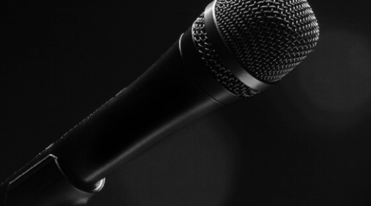 Αυτός είναι ο γνωστός Έλληνας τραγουδιστής που ο αδερφός του καταδικάστηκε ισόβια!