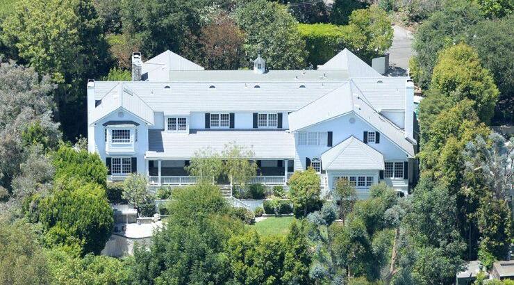 Mila Kunis-Ashton Kutcher: Ετοιμάζουν τον ερχομό του μωρού τους [εικόνες]