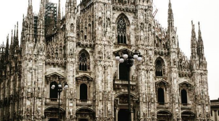 Παρουσιαστής του ΣΙΓΜΑ για διακοπές στο Μιλάνο!