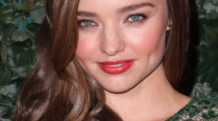 Χώρισε και... ποζάρει γυμνόστηθη η Miranda Kerr! [εικόνες + video]