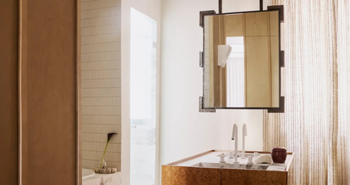 Αυτή είναι η νέα τάση στους καθρέφτες μπάνιου και ”ναι” είναι αρκετά ιδιαίτερη