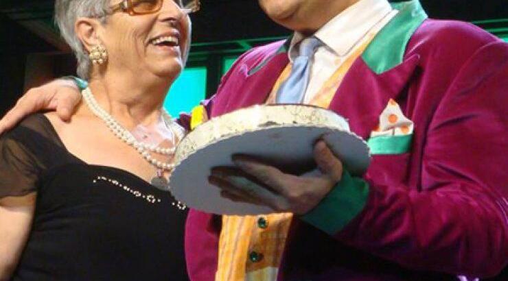 H μητέρα του Σεφερλή τα έβαλε με τον Πέτρο Κωστόπουλο