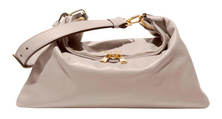 Cloud: Η νέα It bag του οίκου Miu Miu 