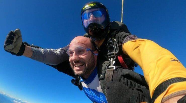 Χρήστος Μιχάλαρος: Έκανε sky diving ο παρουσιαστής [εικόνες]