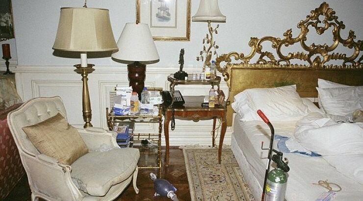  Οι σοκαριστικές φωτογραφίες από την κρεβατοκάμαρα όπου άφησε την τελευταία του πνοή ο Μichael Jackson!