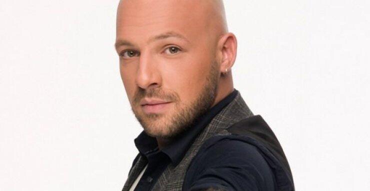 Νίκος Μουτσινάς: Βρήκε τηλεοπτική στέγη!