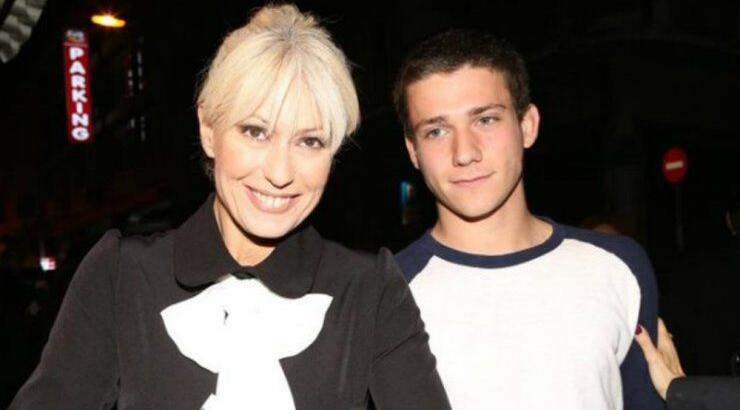 Ο κούκλος γιος της Μαρίας Μπακοδήμου έγινε 18 ετών και εμείς σας δείχνουμε τις πιο hot στιγμές του! [εικόνες]