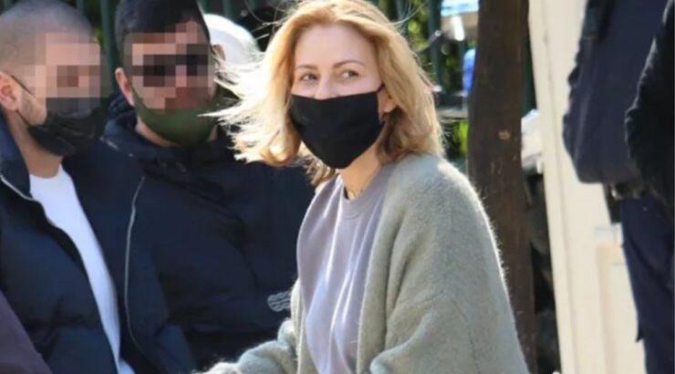 Τζένη Μπαλατσινού: Η ανοιξιάτικη δημόσια εμφάνιση με τον νεογέννητο γιο της [εικόνες]