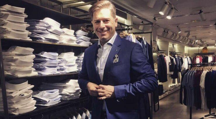 Ο Αλέξανδρος Μπουρδούμης ντύνεται γαμπρός και μόλις είδαμε την αναγγελία του γάμου του! 