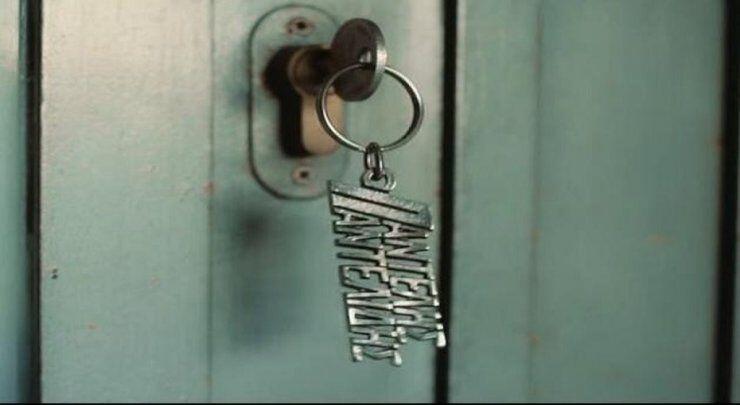 Ουρές ολόκληρες για ένα μπρελόκ του Παντελίδη – Δείτε το νέο σχέδιο που έχει γίνει ήδη ανάρπαστο!