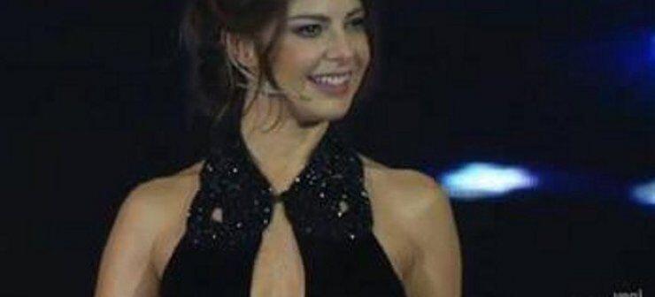  Κι όμως, το ντεκολτέ «έφαγε» Τουρκάλα παρουσιάστρια [βίντεο]