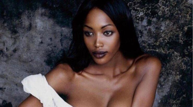 Naomi Campbell: Αποκάλυψε πως έγινε μητέρα και "έριξε" το instagram [εικόνα]