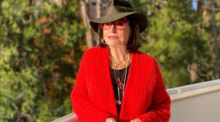 Νανά Μούσχουρη: Για πρώτη φορά αποκαλύπτει τις δυσκολίες που βίωσε με τον κορωνοϊό